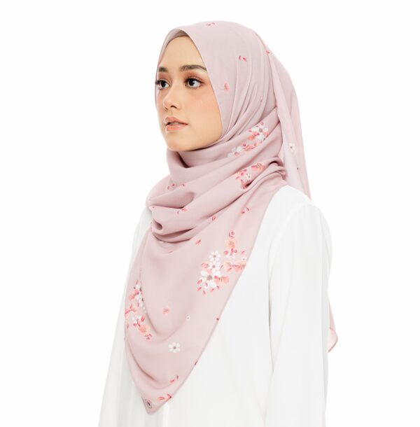 Oslo - Romy Chiffon Shawl - Image 3